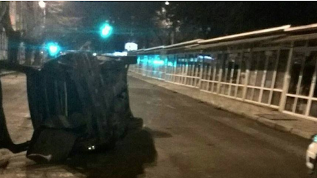 Тежка катастрофа помля пазар за цветя във Варна (снимки)