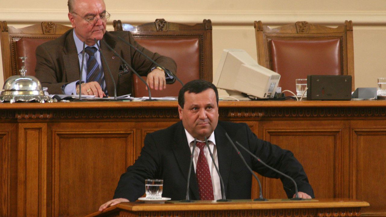Социалното министерство ще бори младежката безработица със списъци