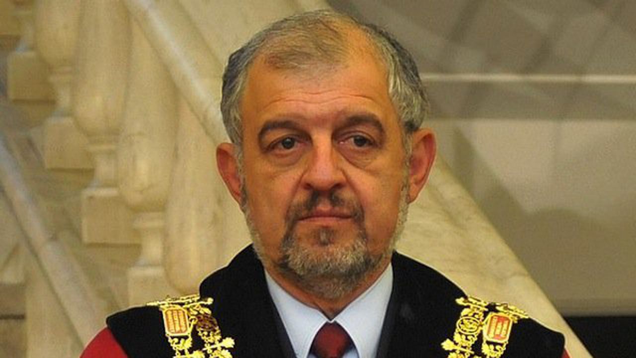 Ректорът на СУ пита в писмо МВР шефа за полицейското присъствие в ФЖМК