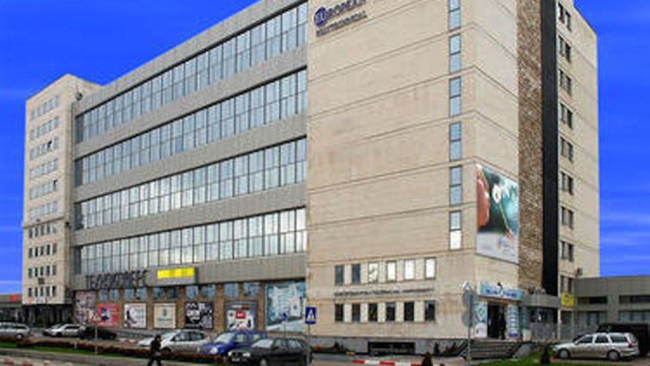 Пернишкият университет обвини образователни институции в задкулисие