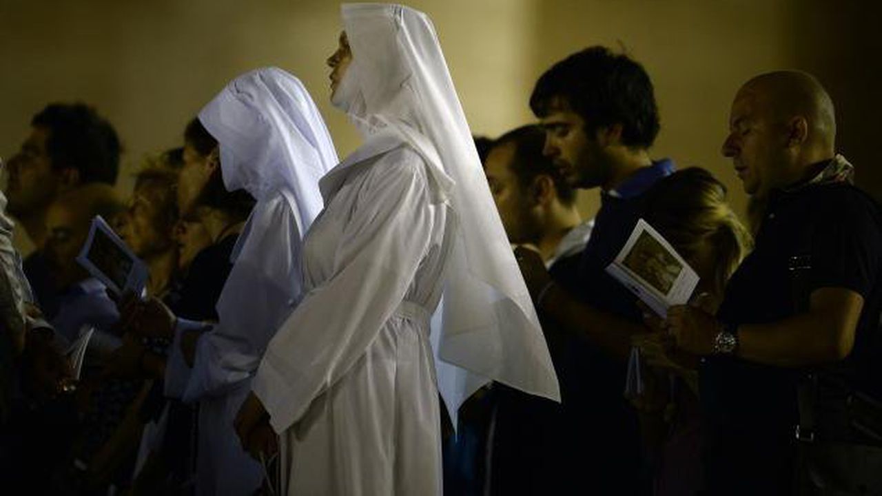 Въоръжен нахлу в храм и уби монахиня и енориаш