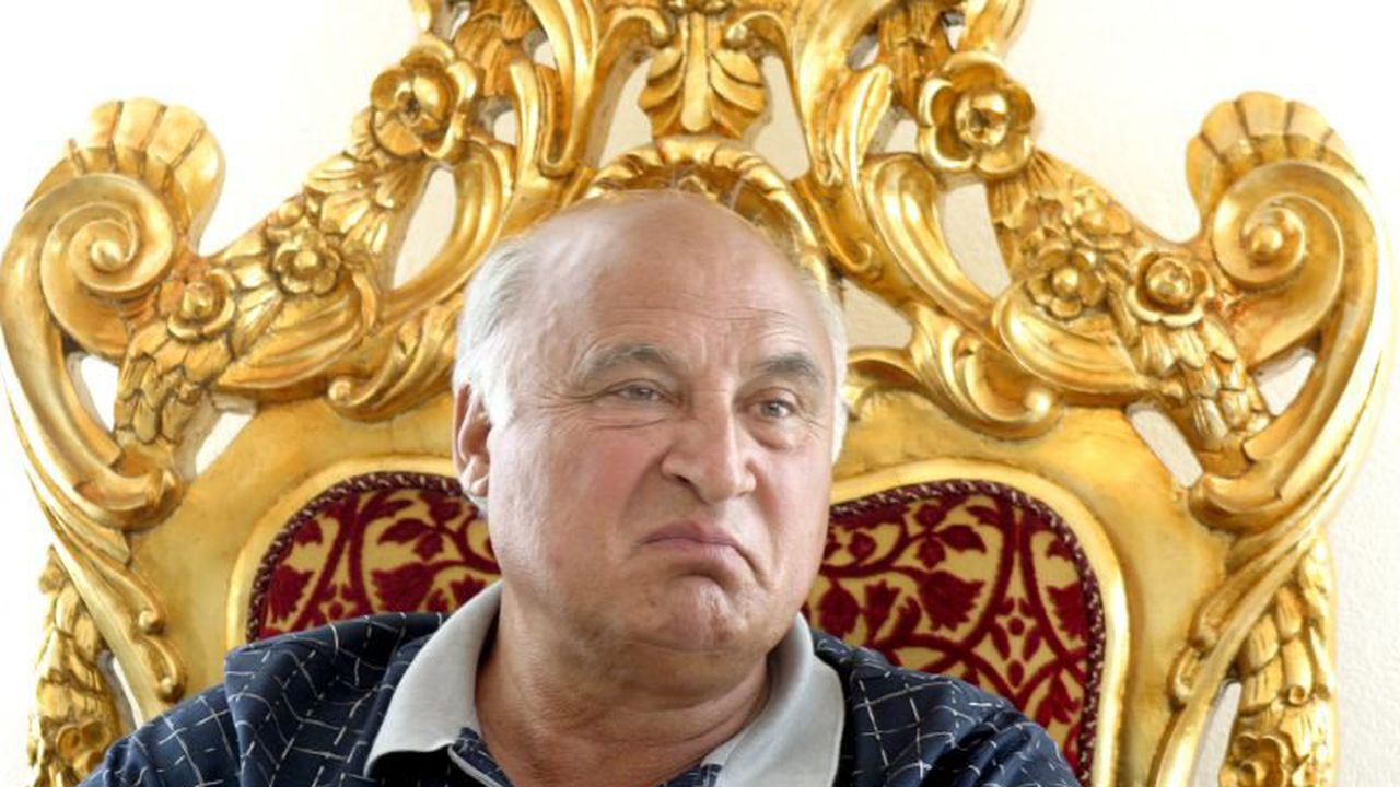 Цар Киро си продава трона за 1200 лв.