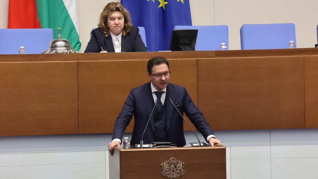 Митов: Използването на лютив спрей пред сгредата на ЕП е било според разпоредбите в Закона за МВР