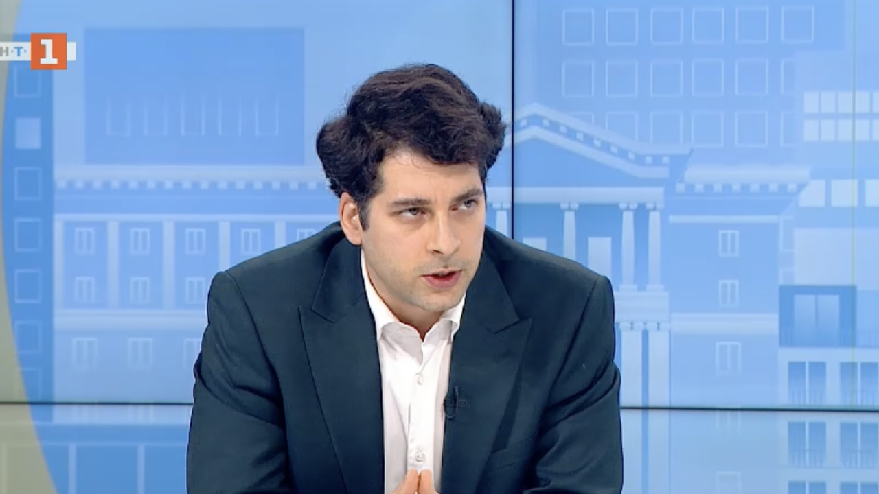 Атанас Пеканов за референдума на Румен Радев: Грешно решение