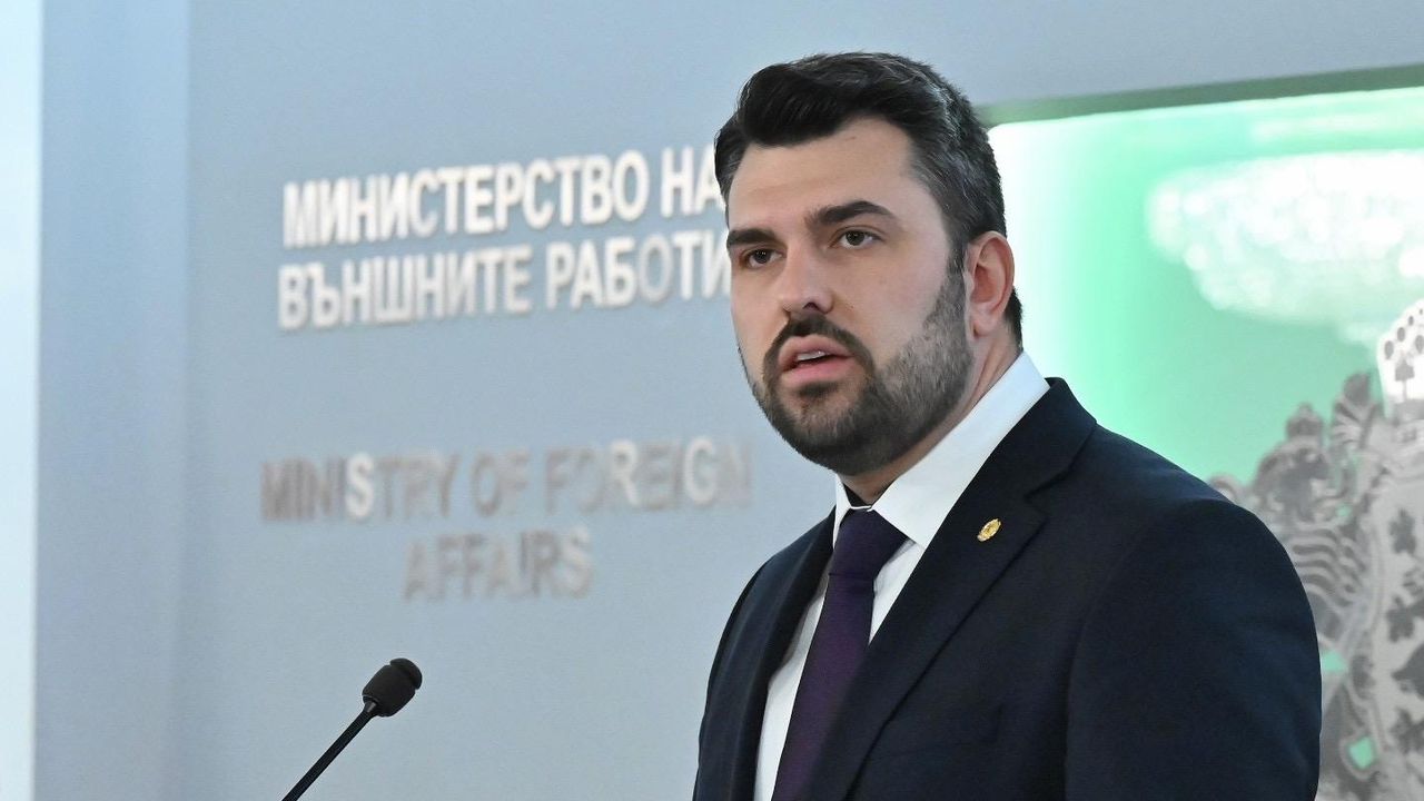 Министър Георг Георгиев: Докладът на ЕП за Северна Македония няма международен правно обвързващ характер