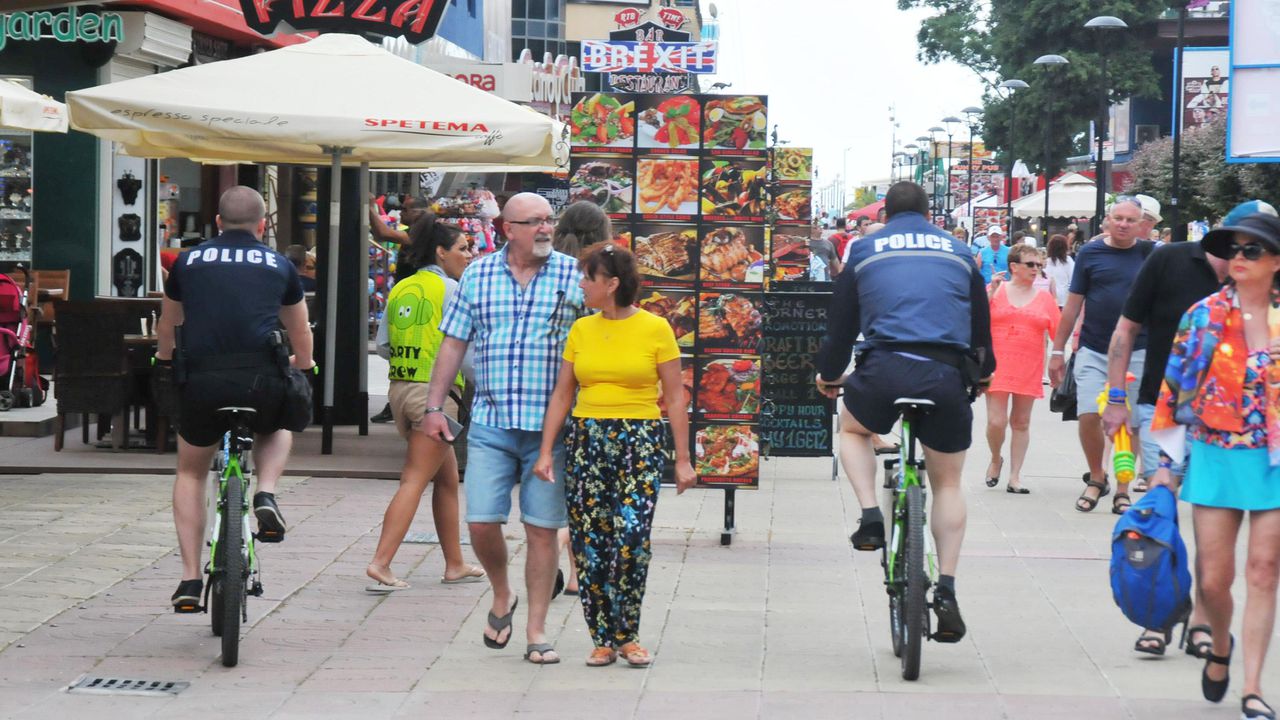 19-годишен криминално проявен тийнейджър е бил задържан в курорта Слънчев