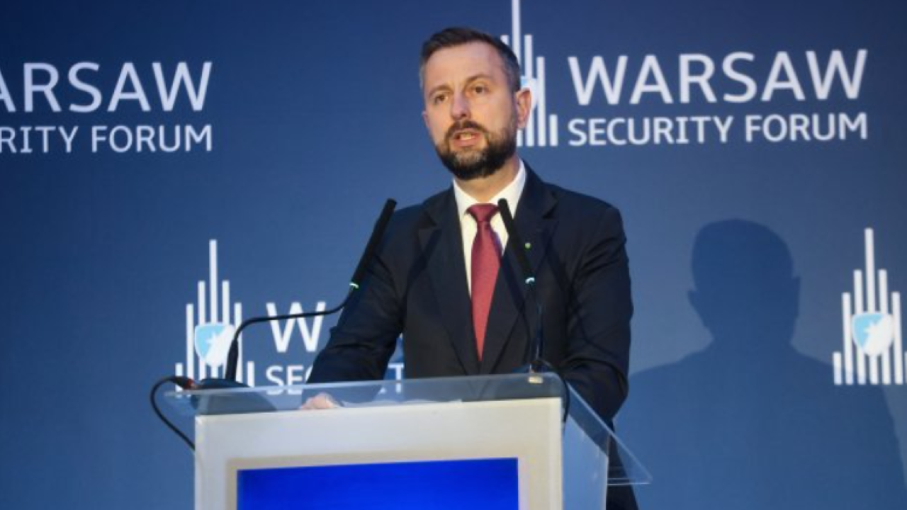 Полският министър на отбраната: Повишаването на разходите за отбрана на НАТО трябва да се ускори
