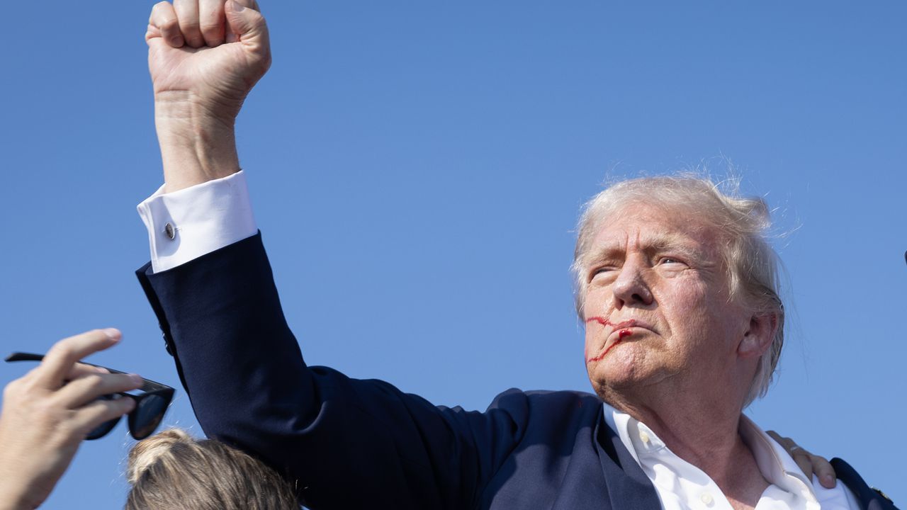 Берлински съд оправда комик, пошегувал се с атентата срещу Тръмп