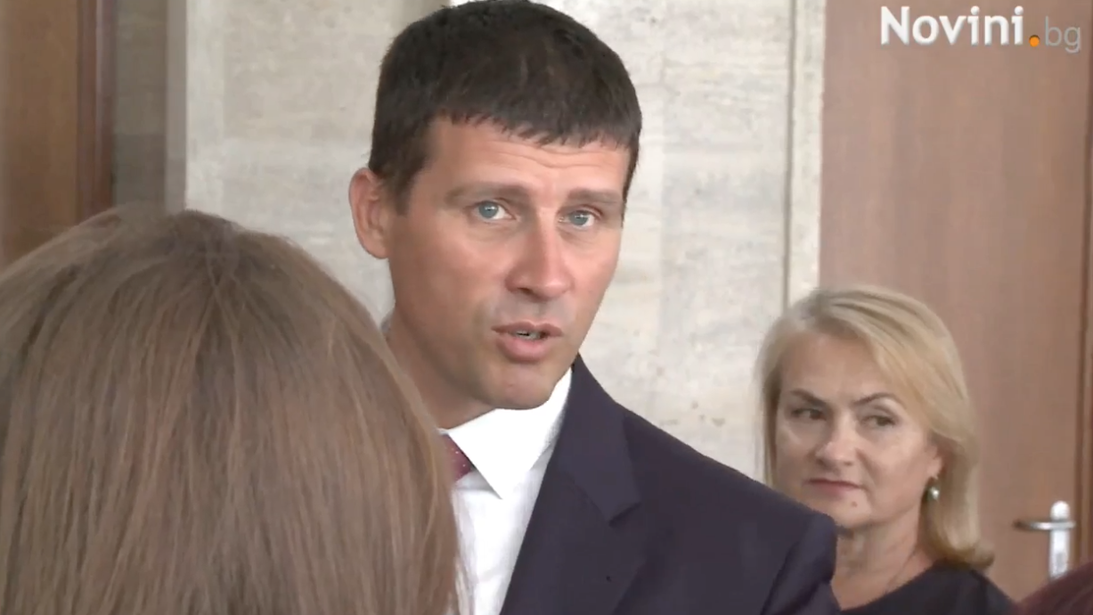 Целта ни е да прекратим действието на нелегитимното правителство и