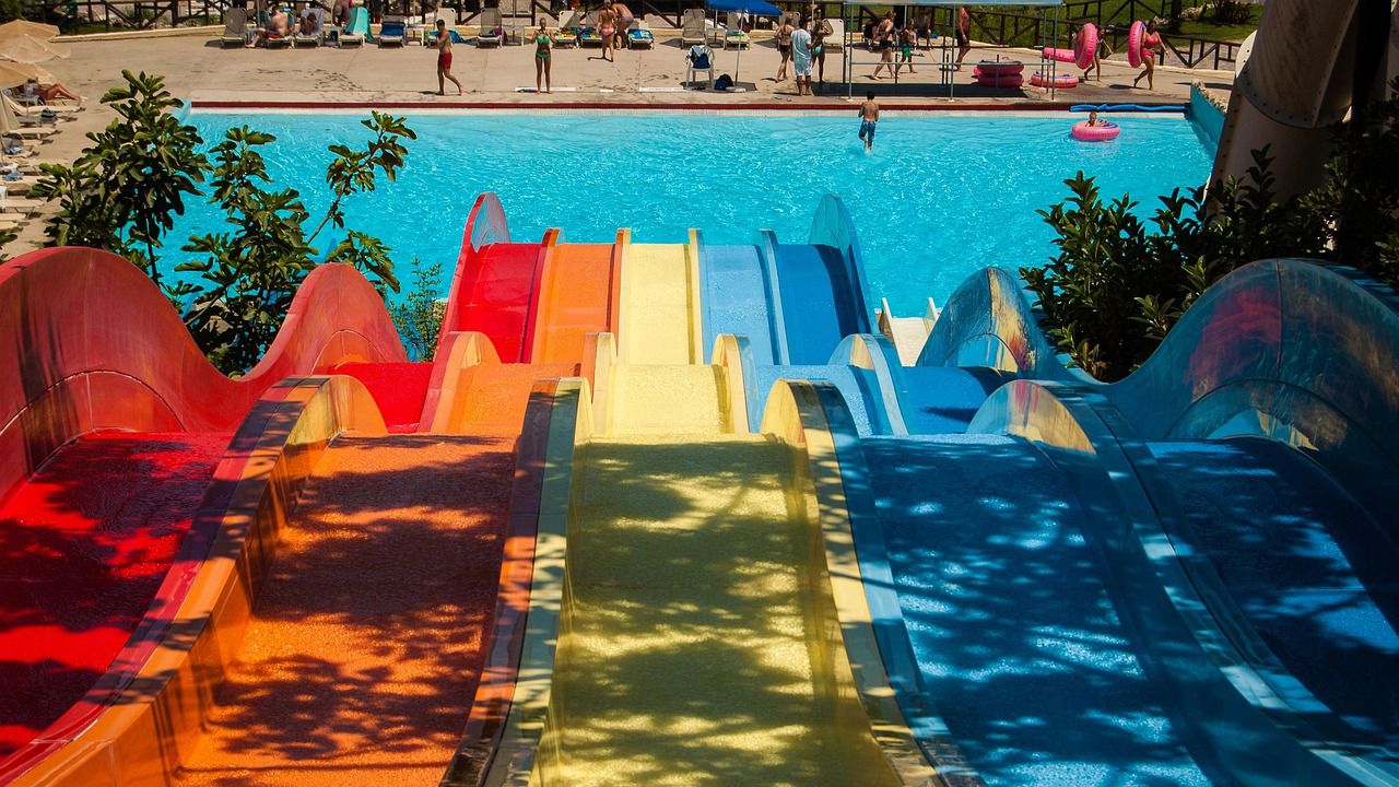 Дете с германско гражданство почина след падане от водна пързалка