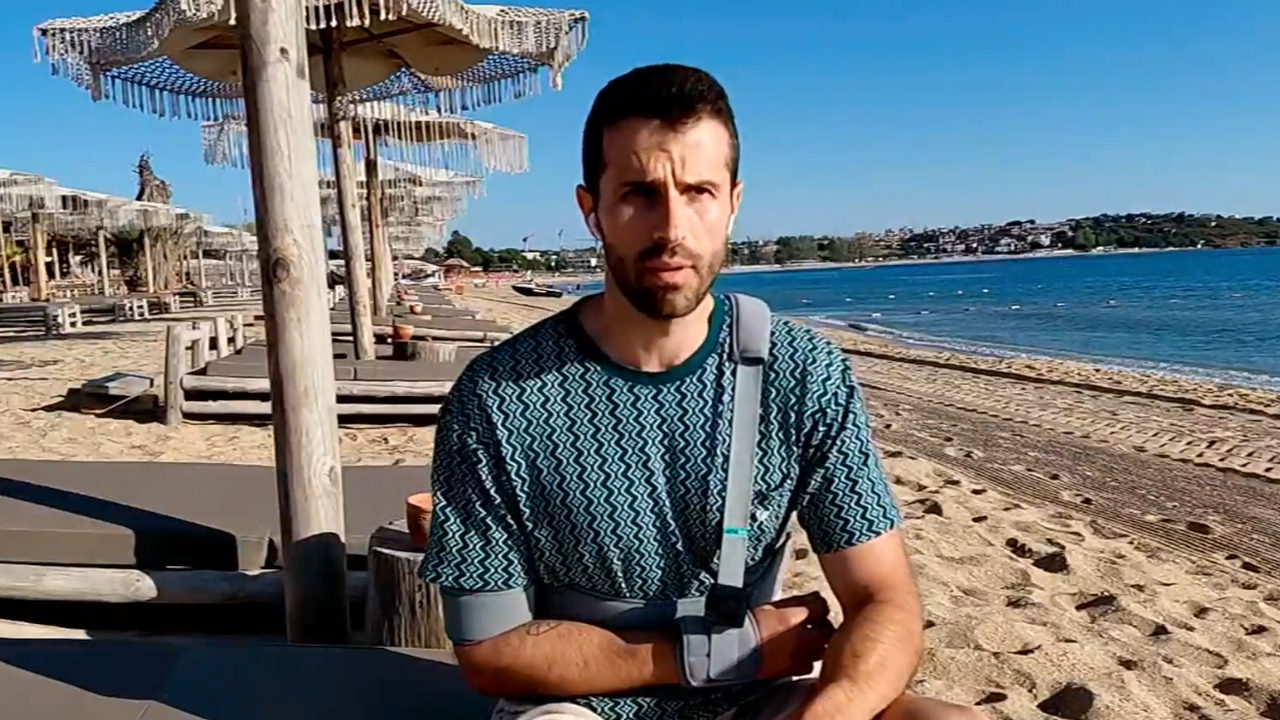 Писателят Георги Блажев пострада в аквапарк в Несебър. С него