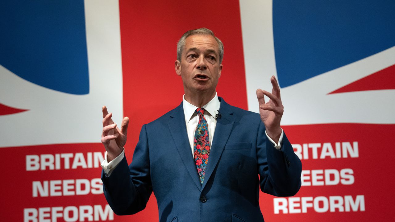 Фараж представи план за масово депортиране на търсещите убежище във Великобритания