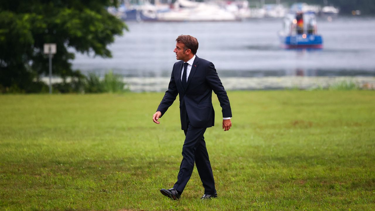 Кортежът на Тръмп блокира Макрон в Ню Йорк, той му звънна по телефона: Стоя на улицата заради теб!