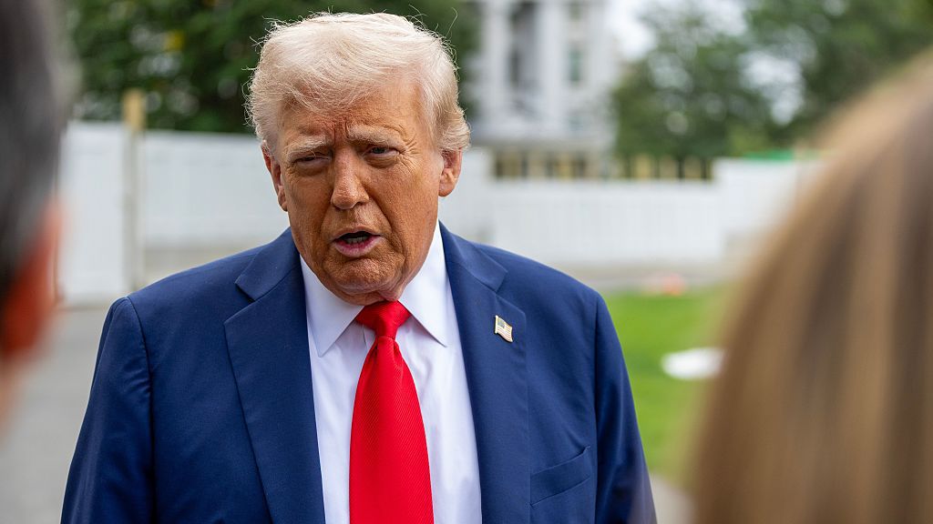 Тръмп ще съди Би Би Си