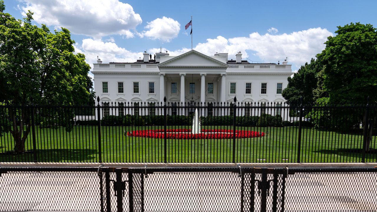 По нейни думи президентът Доналд Тръмп очаква с нетърпение възстановяването