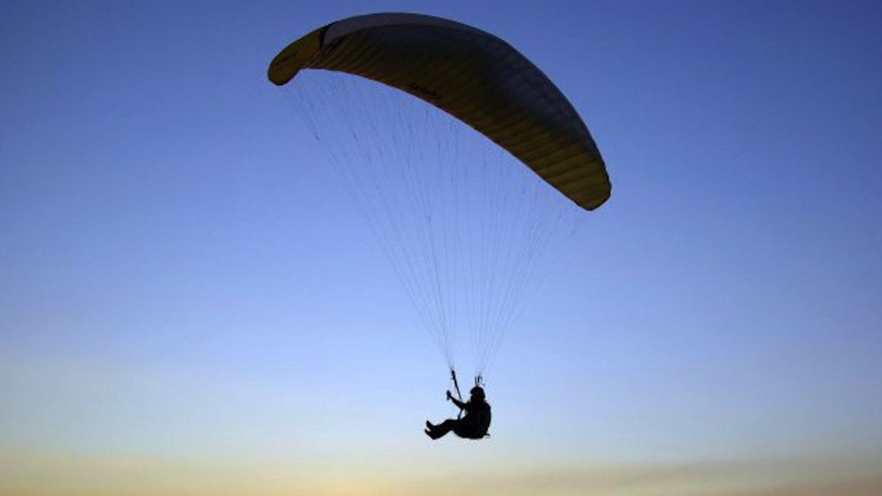 Двама парапланеристи пострадаха на връх Мальовица