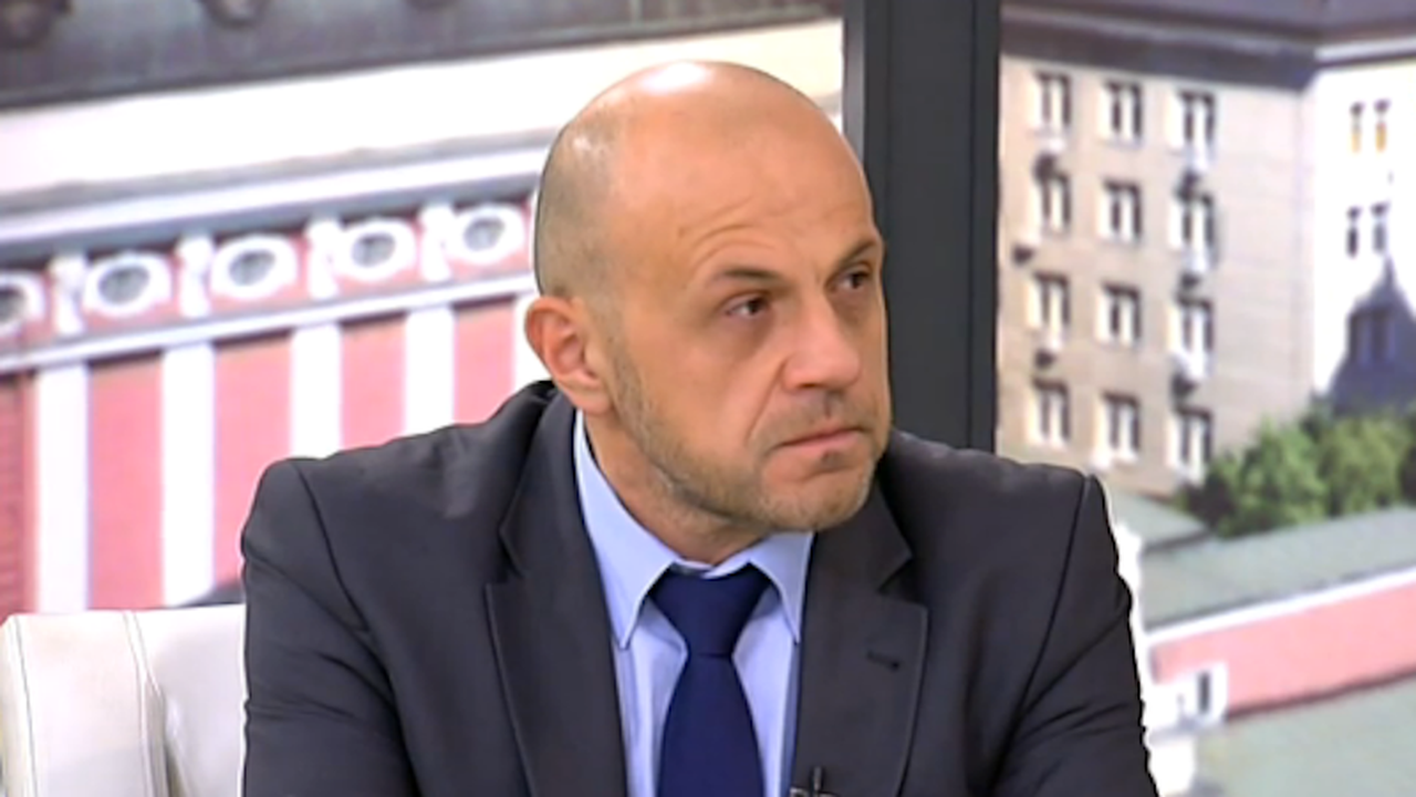 Томислав Дончев: Молихме се да отключат "заложниците" в зала "Арена Армеец"