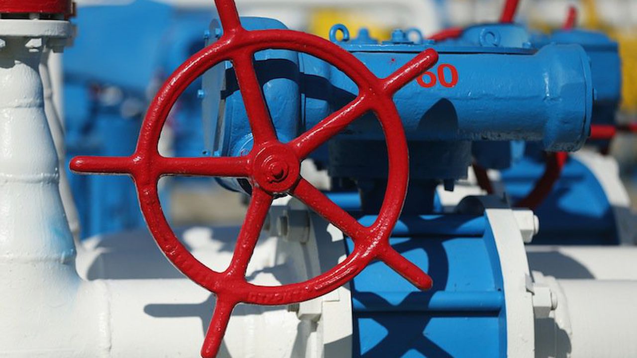 Синьото ни гориво с 23% по-евтино от средноевропейското ниво (снимка)