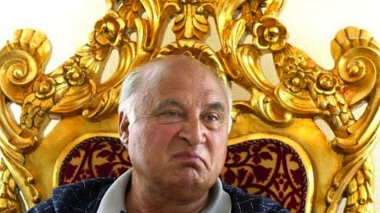 Хотелът на цар Киро буреняса