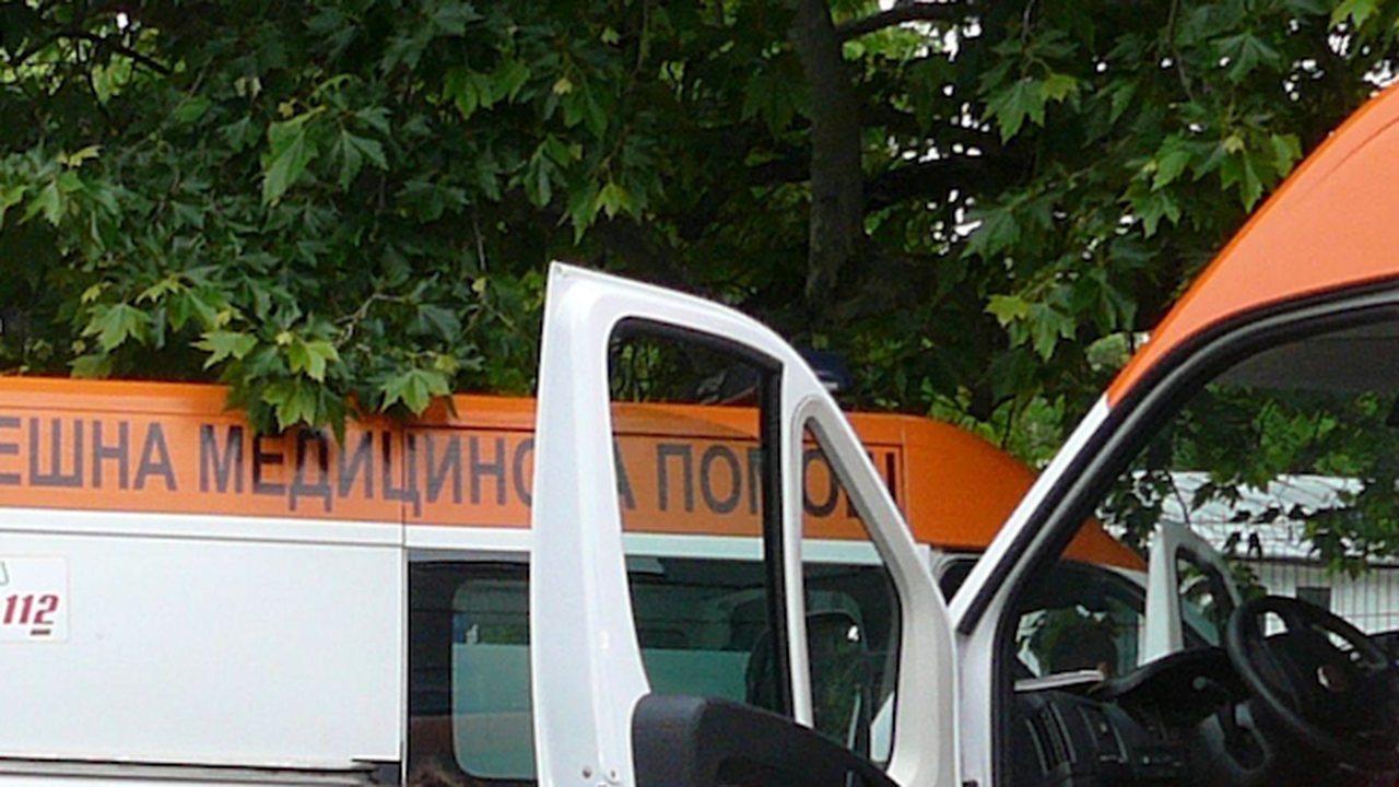 Тежка катастрофа между кола и камион в столичния квартал "Дружба"