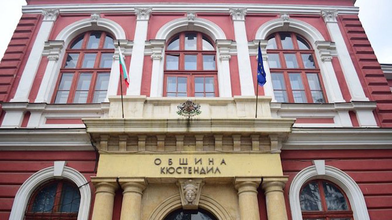 Шеф на общински съвет ще взима 1 стотинка заплата