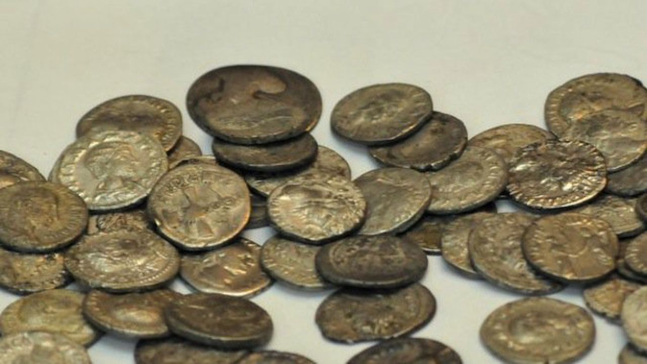 Стотици гръцки иманяри ровят из България за алтъни
