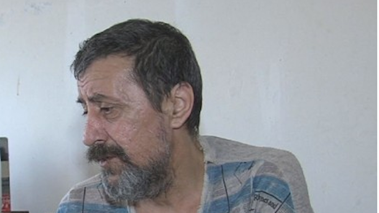 Баща инвалид отглежда 11-годишната си дъщеря в ужасяващи условия