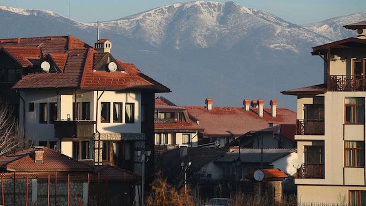 Ремонтират ударно хотелите в Банско