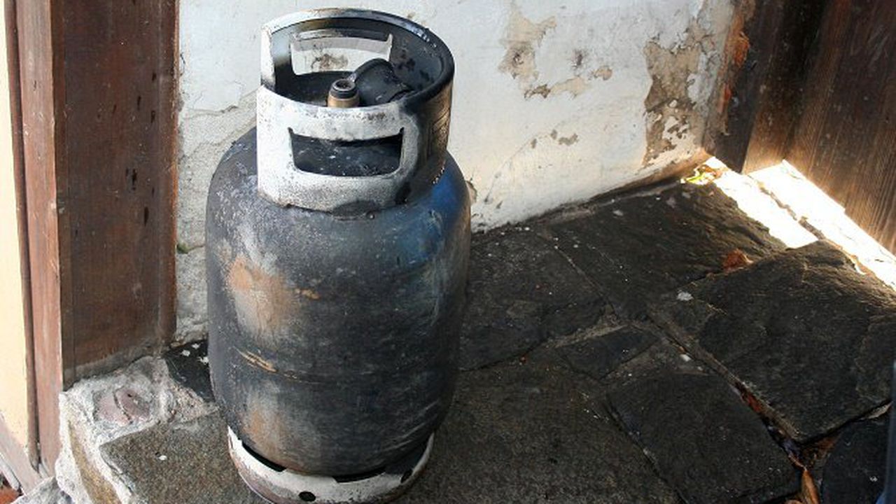 Газова бутилка гръмна в дома на пенсионери
