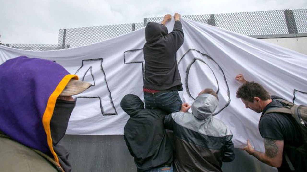 Антинатовски протести във Варшава