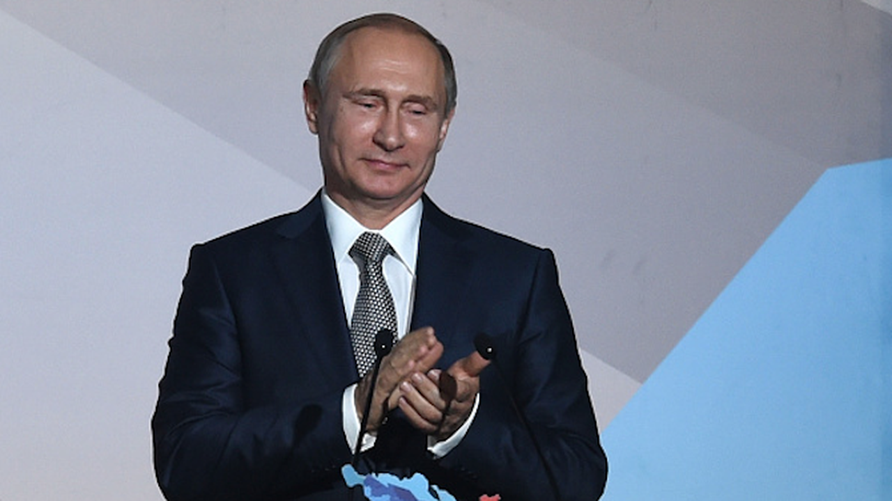 Путин: Унищожени са стотици терористи в Сирия