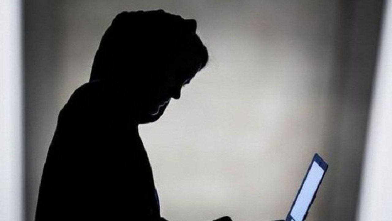 16-годишен успя да хакне системата на ФБР