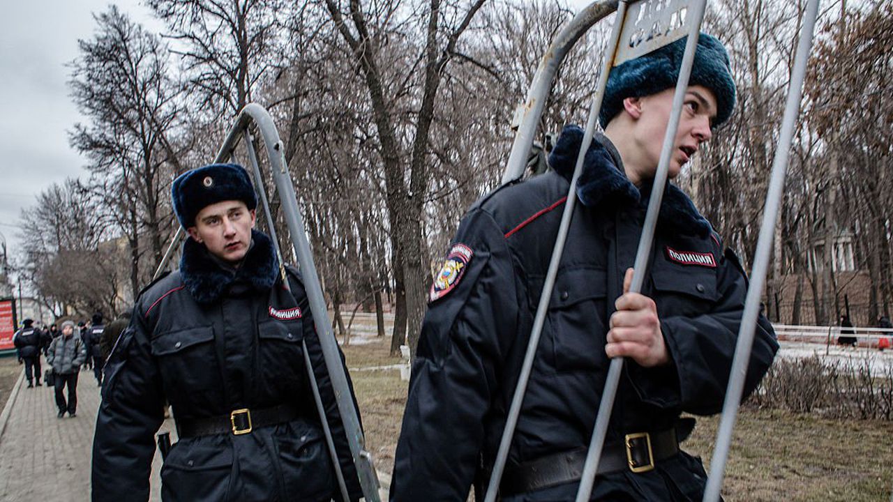 Трима души загинаха при масово сбиване на гробище в Москва