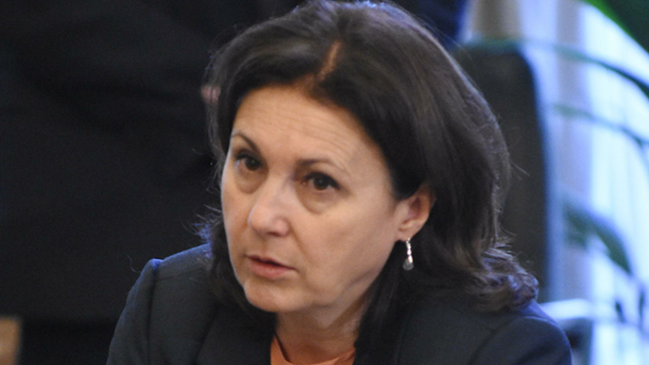 Бъчварова отива при валията на Одрин заради бежанската криза