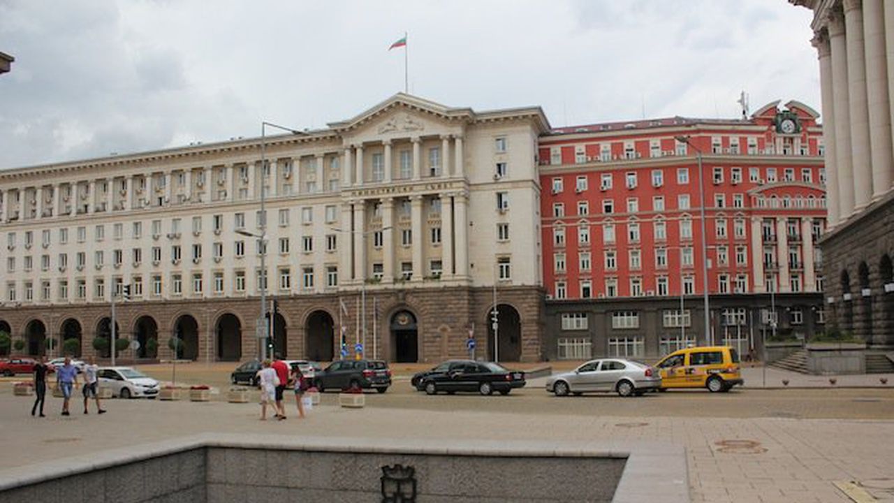 Раздават допълнително на министерства 388 милиона лева