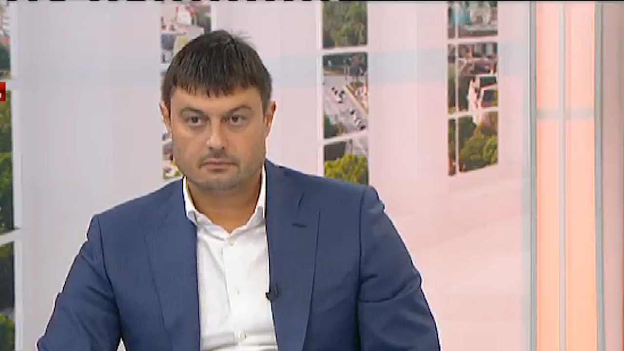 Бареков шокира с новата си прическа (снимка)