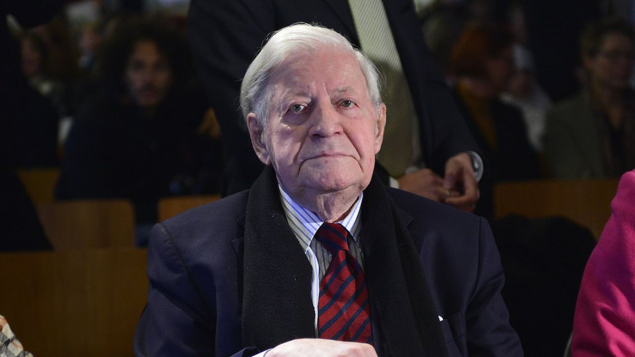 Почина бившият германски канцлер Хелмут Шмит