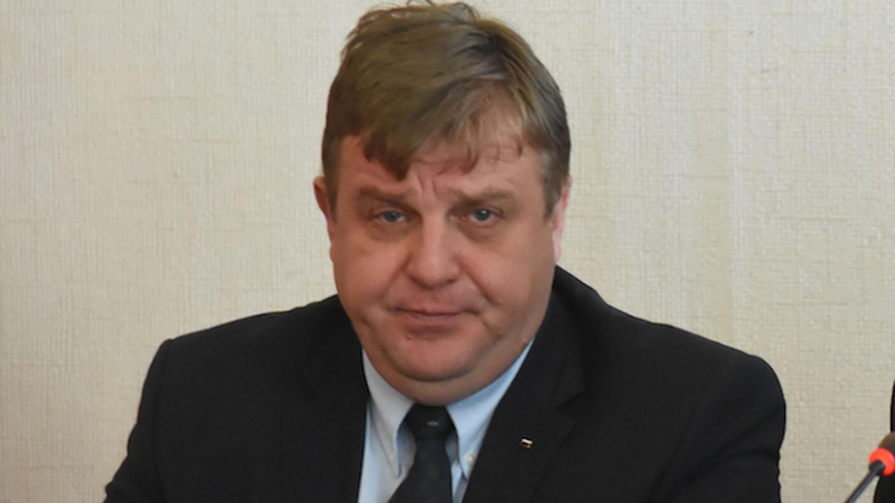 Каракачанов: Партията върви нагоре, а България не може да се обича през Москва