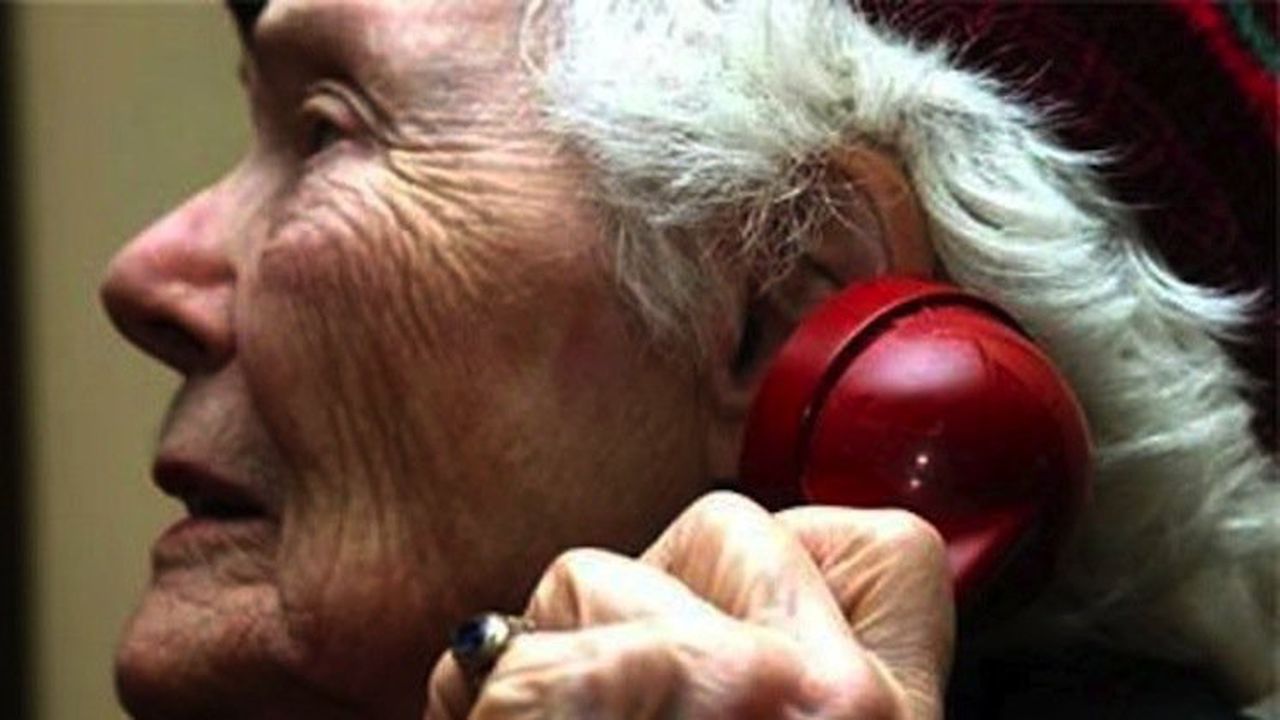 86-годишна от Созопол бе измамена по телефона с 3000 лева