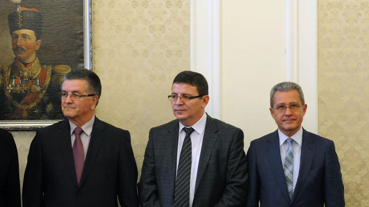 ДПС: В управлението участват фашисти