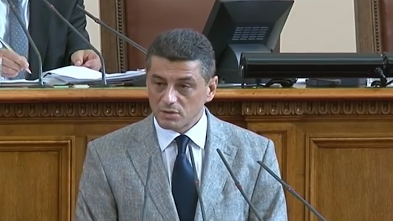 Депутат се възмущава: Динко от Ямбол иска да е Бойко Борисов