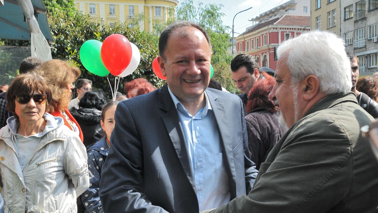 Миков: Учете повече, за компетентните в България има работа