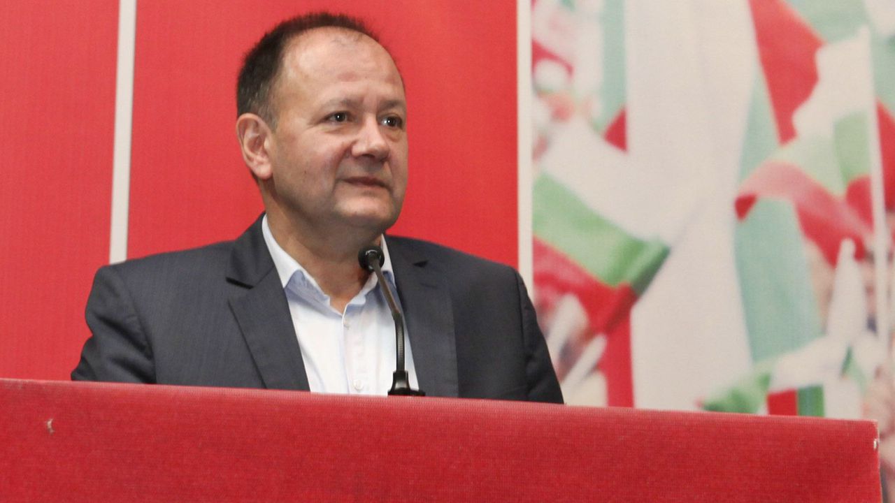 Михаил Миков изказа съболезнования на близките на двама социалисти, починали на Бузлуджа