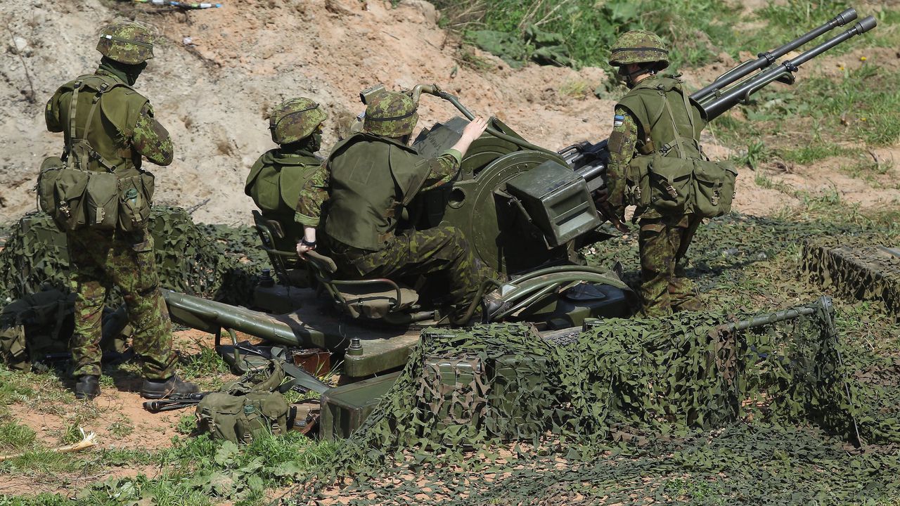 Естония се готви за война