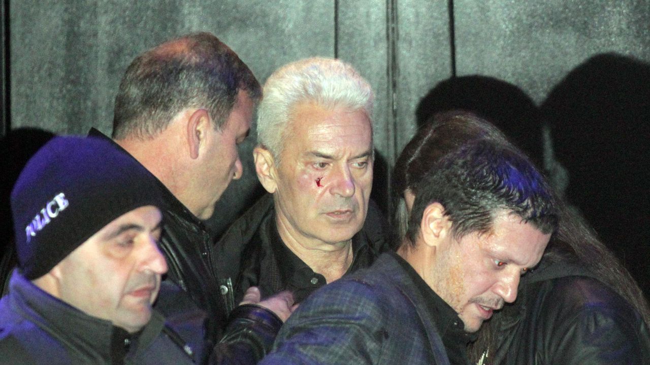 Депутатите свалиха имунитетите на Сидеров и Чуколов (видео)