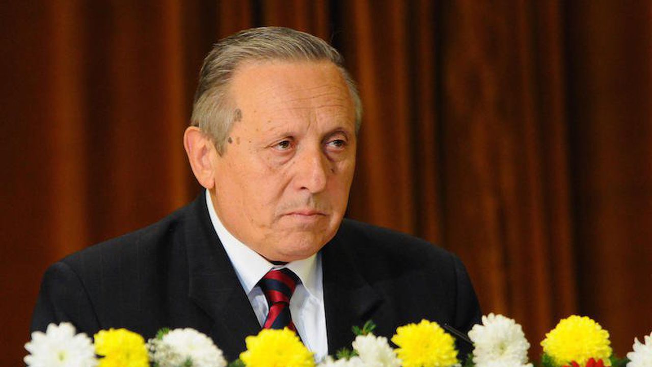 Издигат шефа на БАН за президент