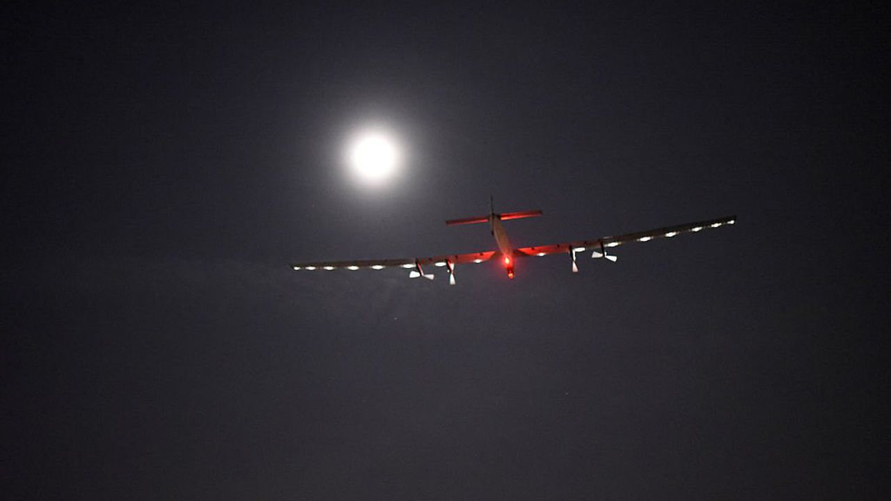 Solar Impulse 2 кацна в Пенсилвания