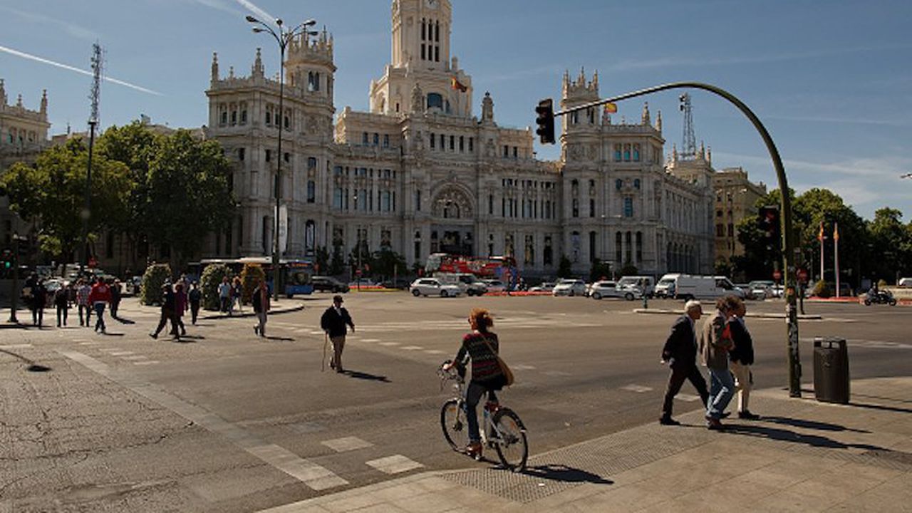 Мариано Рахой разпусна парламента
