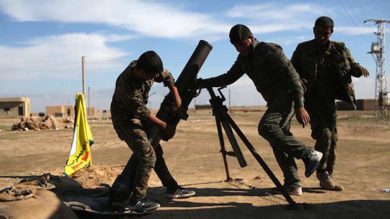 Кюрдите превзеха част от важна военновъздушна база в Сирия