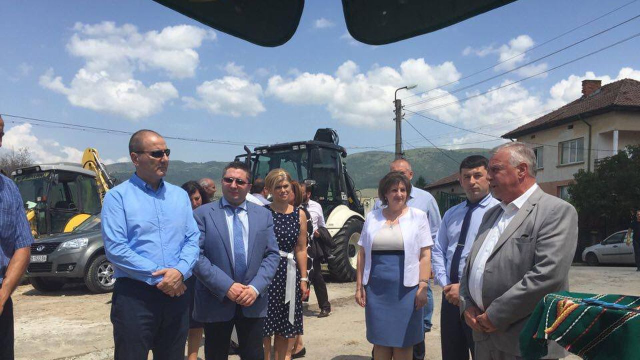 Цветанов: Правителството полага усилия за развитие на всички населени места